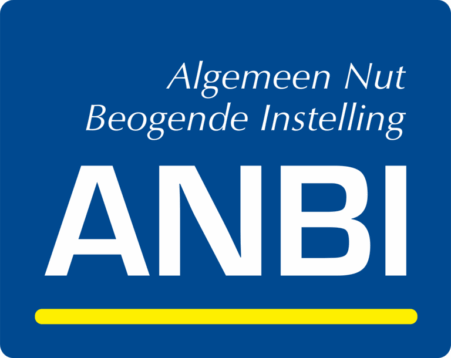 Lichtblauwe ANBI certificeringstegel voor Brigadoor, goed voor transparantie en vertrouwen.