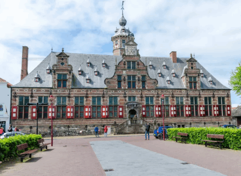 - Prachtig historisch gebouw in Middelburg, perfect voor een culturele uitstapje naar een oude stad.