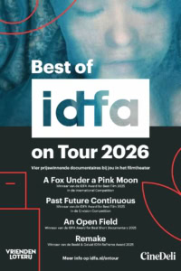 Foto van filmavond in Cinema Middelburg met posters en filmplakaten.