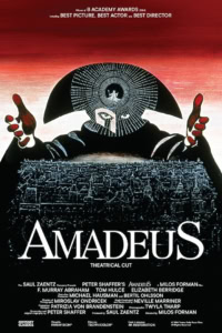 Amadeus film poster met Wolfgang Amadeus Mozart en symfonie-achtergrond.
