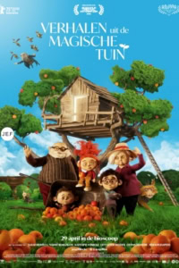 Magische boomhuis met kinderen en dieren, afgebeeld in een kleurrijk en fantasierijk landschap, perfect voor een filmposter van een sprookjesachtig verhaal in een bioscoop.