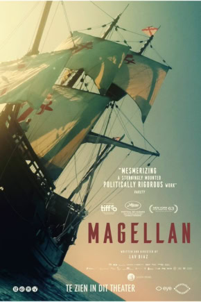 Film poster voor Magellan met een zeilboot en de titel in grote letters, geschikt voor cinema website.