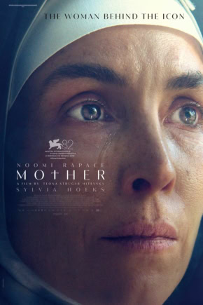 Close-up van een vrouw in een verpleegstersuniform met een serieuze uitdrukking, filmposter voor Mother, gericht op emotie en dramatische sfeer.