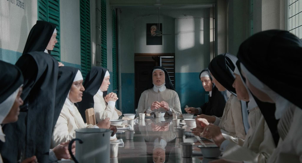 Nuns in een filmzaal bij Cinema Middelburg, klaar voor een filmvertoning, met een focus op comfort en sfeer voor filmliefhebbers.