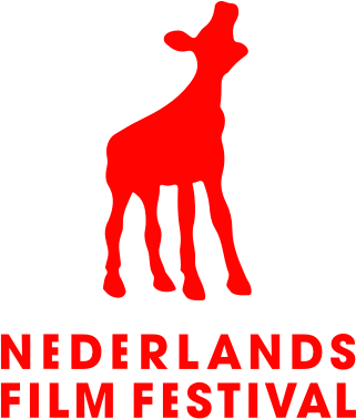 Giraffe beeld bij Nederlands Film Festival in Middelburg, met festivallogo en kleurrijke achtergrond, voor een filmtheater website.
