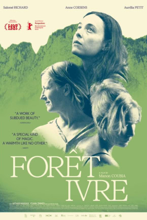 Filmposter van 'Forêt ivre' met drie vrouwen, groene achtergrond, en filmnaam in grote letters, geschikt voor een bioscoopwebsite.